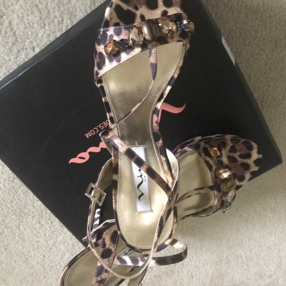 Shoes - Picture 3 of 3